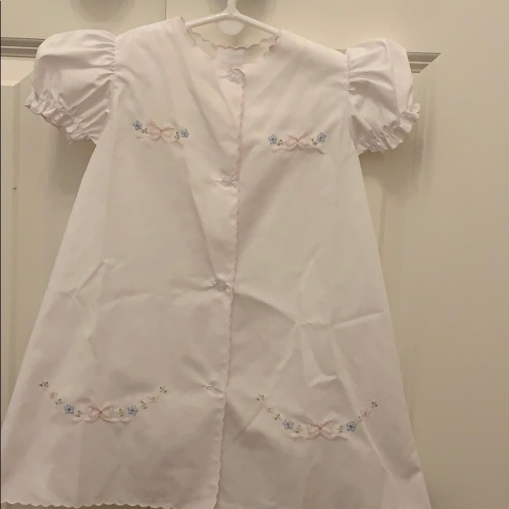 Auraluz newborn dress